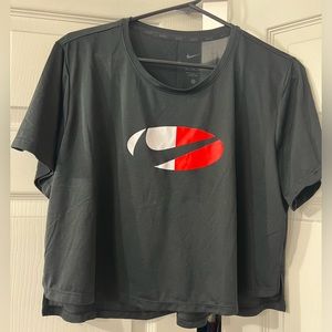 Nike Dri-FIT Crop Top ❤️